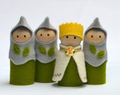Natural Waldorf toy / eco friendly toy / pretend play set - Green dolls - Waldorf inspired knights. Waldorf natural toys FREE Post Australia