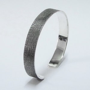 925 Silver Textured Cuff Bracelet, Hammered Unique Cuff Bracelet, Men’s Sterling Silver Cuff Bracelet, Black Cuff Bangle, Handmade Jewelry