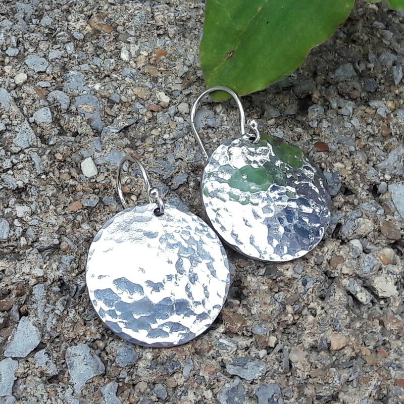 Handmade Round Dome Hammered Silver Dangle Earringd, 925 Sterling Silver Hook Earrings, Aluminum Circle Earring, Geometric Silver Earrings