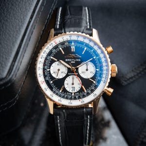 Vintage Watches Breitling Navitimer B01 UNWORN 11/2024 Chronograph Rose Gold Black RB0138