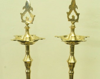 Oil Lamp | Diya - Handcrafted & Traditionally Designed Brass Oil-Lamp- set of 2 piece