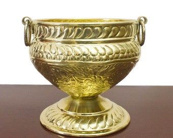 Mangala Snanam || Brass Planter || Plant Container || Flower  Pot / Planter with Lacquer Finish for Indoor/Outdoor Plant & Home Decor
