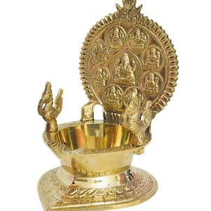 Ashtalakshmi Diya || Wilakkum || Diya || Messing Messing Öl Lampe - Ashtalakshmi & GaneshJi mit Pfauen