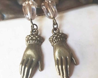 Bronze Hand Ohrringe, Palmistry baumeln, Romantische Verlobung Schmuck, Geschenk Hochzeitsvorschlag, viktorianische Geschenke, Zwei Hände baumeln