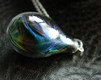 Beautiful 925 Sterling Silver Peacock Feather Teardrop Hand Blown Glass Bead Necklace.