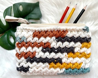 makeup bag, crochet pouch, crochet makeup bag, pencil pouch, lined zipper pouch, knit pencil case, notions bag, crochet tote