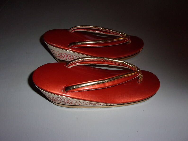 traditional geta sandals