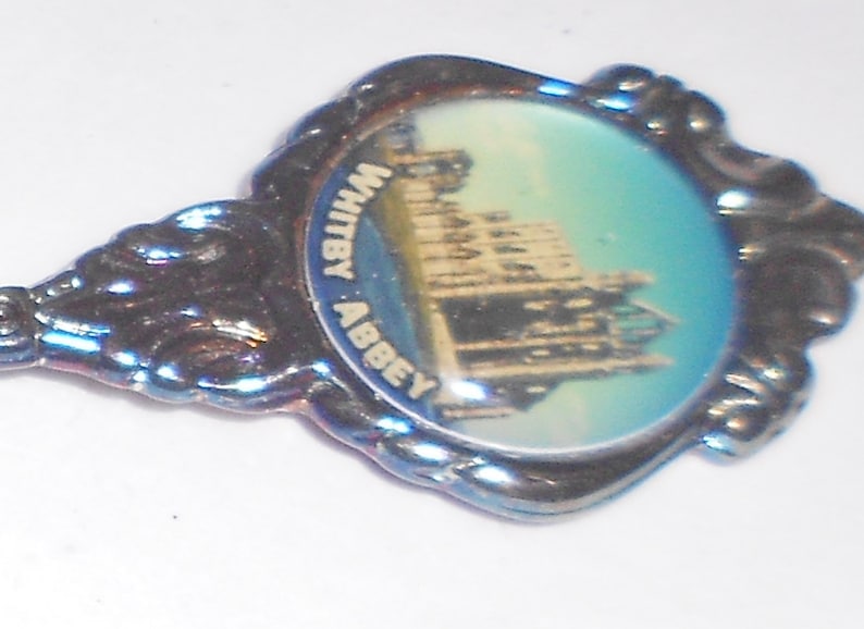 1950s silver plated souvenir spoon Britain/'s Whitby Abbey in original case