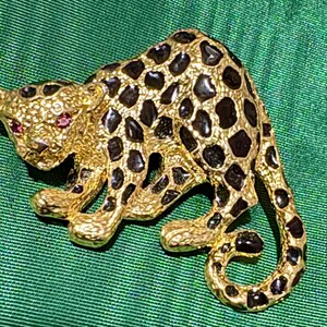 Vintage Signed Park Lane Gold Tone Enamel Leopard Panther Brooch Pendant Ruby Eyes