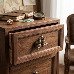 Tirador de latón macizo con forma de cangrejo ermitaño para armario, tirador de cajón con forma de cangrejo, pomo de armario de estilo costero, decoración náutica oceánica, herrajes para armarios y cómodas.