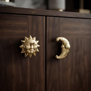 Massiva mässingsknoppar i sol- och månestil, Celestial lådhandtag, vintage byråhandtag, antika mässingsmöbler, bohemisk heminredning