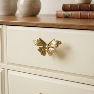 Massief messing vlinderkastknop, vlinderladeknop, decoratieve dressoirgreep, botanische meubelbeslag