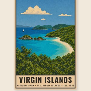 Pode incluir: Um cartaz de viagem vertical com uma paisagem costeira do Parque Nacional das Ilhas Virgens. A cena mostra uma ba&iacute;a turquesa, uma praia de areia e colinas verdes sob um c&eacute;u azul com nuvens brancas. O texto diz VIRGIN ISLANDS NATIONAL PARK U.S. VIRGIN ISLANDS EST. 1956.