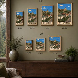 Peut inclure: Une collection de sept affiches murales encadr&eacute;es repr&eacute;sentant le parc national de Hot Springs en Arkansas. Les posters pr&eacute;sentent un ciel bleu, des arbres verts et des b&acirc;timents historiques avec le texte HOT SPRINGS. Les formats incluent 12x18, 16x24, 20x30, 24x36, 9x12, 12x16 et 18x24.