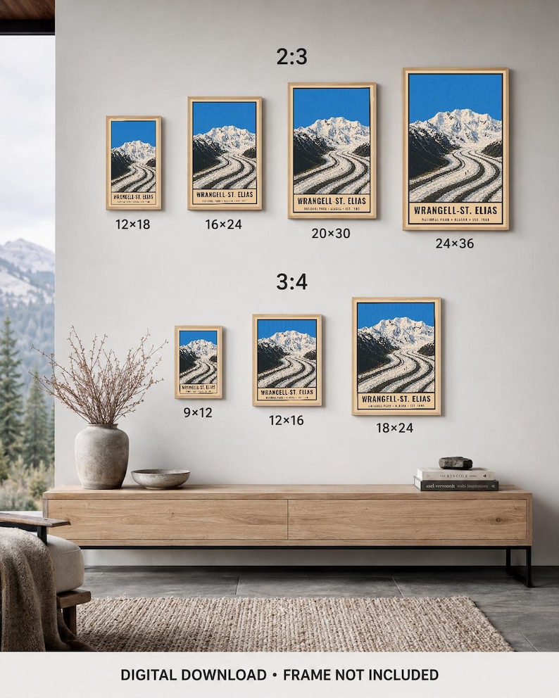 K&ouml;nnte beinhalten: Eine Sammlung von sieben gerahmten Wandbildern, die den Wrangell-St. Elias Nationalpark mit schneebedeckten Bergen und einem Gletscher zeigen. Die Bilder sind in zwei Reihen angeordnet und mit Gr&ouml;&szlig;enangaben in Zoll wie 12x18, 16x24, 20x30, 24x36, 9x12, 12x16 und 18x24 versehen.
