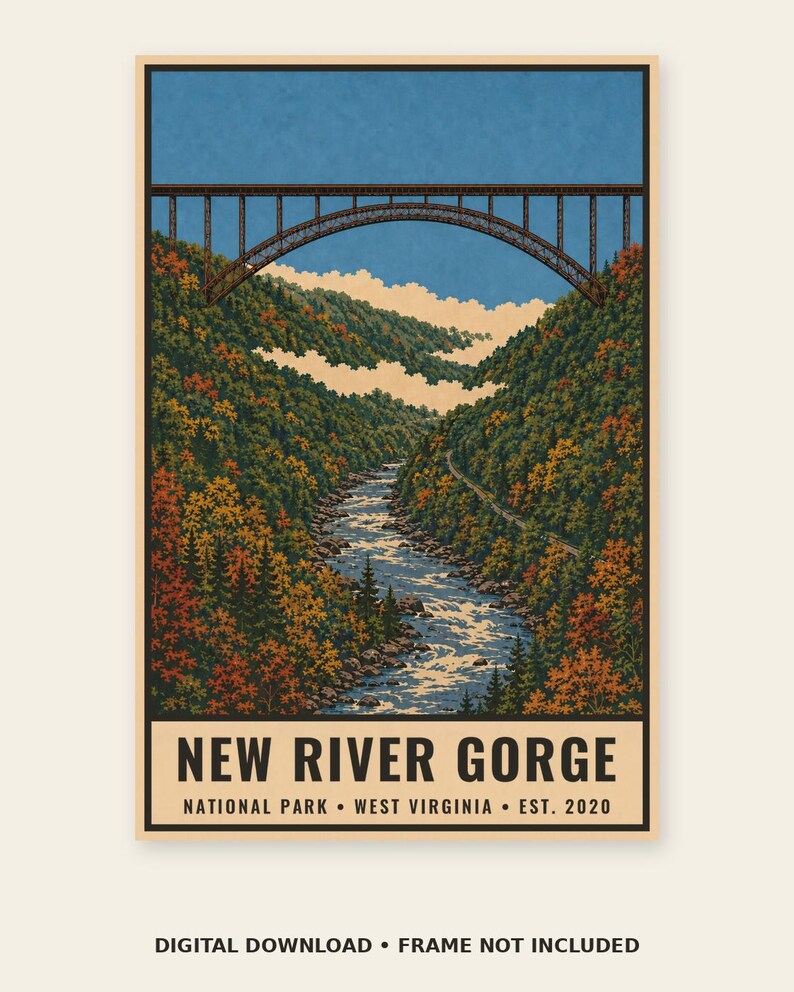 Pode incluir: Uma impress&atilde;o art&iacute;stica vertical apresentando a ponte New River Gorge sobre um vale profundo com um rio abaixo. A paisagem &eacute; preenchida com &aacute;rvores densas de outono em tons de verde, laranja e vermelho sob um c&eacute;u azul claro.