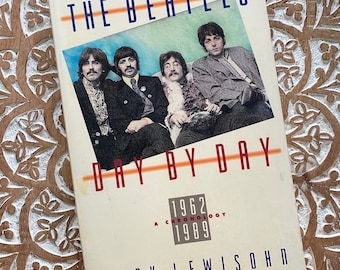 Vintage 1990 The Beatles Día a día 1962 1989 Libro especial de Mark Lewisohn Biblioteca británica Boho Hippie Años 60