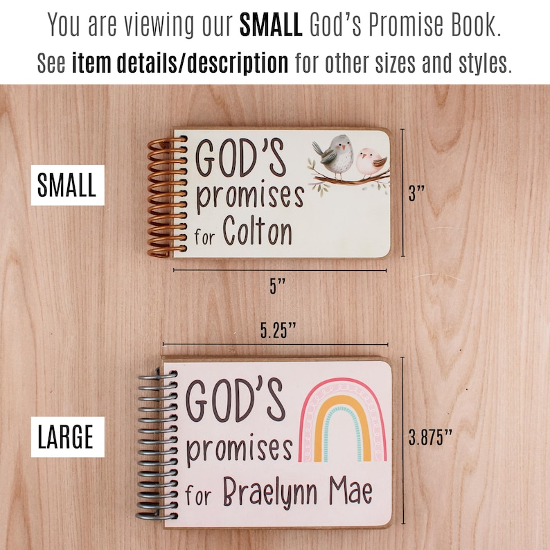 Puede incluir: Dos libros encuadernados en espiral con cubiertas marrones. El libro superior mide 12,7 cm por 7,62 cm y presenta el texto 'GOD'S promises for Colton' con dos p&aacute;jaros. El libro inferior mide 13,34 cm por 9,84 cm y presenta el texto 'GOD'S promises for Braelynn Mae' con un arco&iacute;ris.