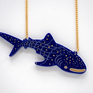 Whale shark blue necklace image 3