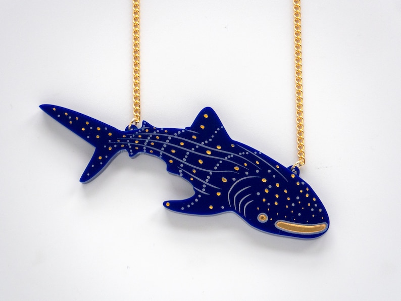 Whale shark blue necklace image 3