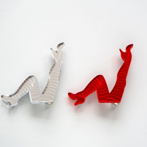 Can Can dance legs brooch