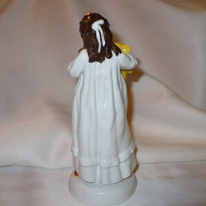 And So To Bed, A Royal Doulton Figurine No HN 2966 Retired image 3