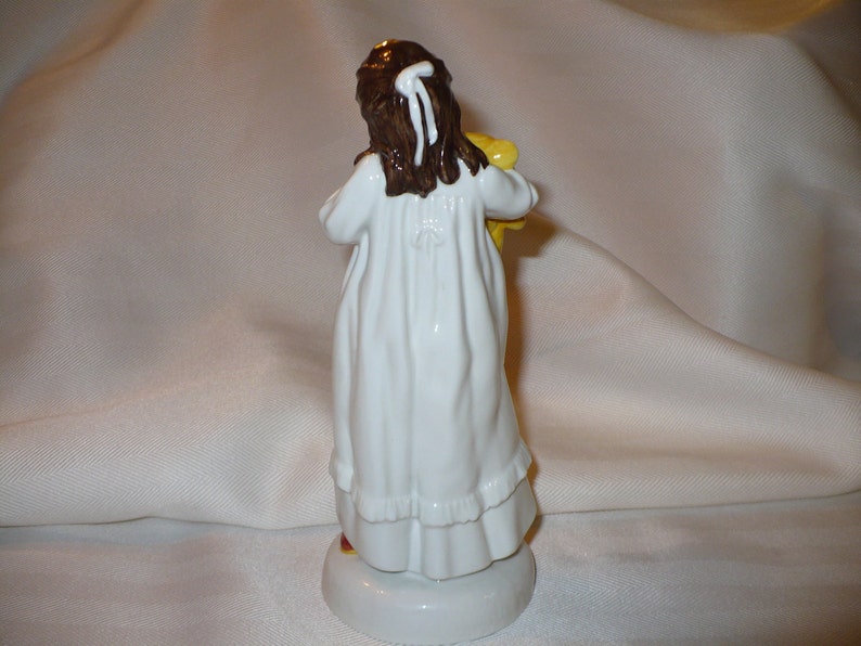 And So To Bed, A Royal Doulton Figurine No HN 2966 Retired image 3