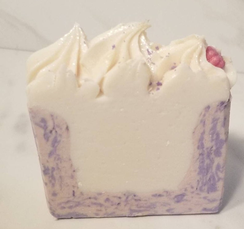 Wisteria Blvd /The Flower Bouquet Collection / Limited Edition / Artisan Soap Bar / 6 ~ 7 oz. afbeelding 1