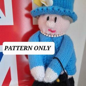 Original Design, Queen Elizabeth II Memory Doll Knitting Pattern (with photos)