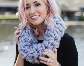 Mazie Cowl Crochet Pattern // The Hook Nook // Tutorial // Easy // Bulky // Scarf // Jessica Carey