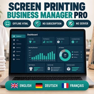 以下が含まれることがあります： Screen Printing Business Manager Proのダッシュボードを表示したノートパソコン。ダークティール色のインターフェース、グラフ、ジョブ統計が表示されています。オフラインHTML、サブスクリプション不要、サーバー不要の機能があり、英語、ドイツ語、フランス語の言語オプションが含まれています。