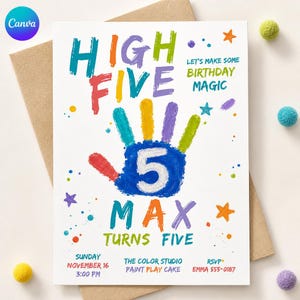 Puede incluir: Una tarjeta de invitación de cumpleaños blanca con un gráfico de huella de mano colorida y el número 5 en el centro. El texto dice: HIGH FIVE, LET'S MAKE SOME BIRTHDAY MAGIC, MAX TURNS FIVE, SUNDAY NOVEMBER 16 3:00 PM, THE COLOR STUDIO PAINT PLAY CAKE, RSVP EMMA 555-0187.