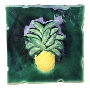 Hawaiian Pineapple Art, pineapple wall tiles, kitchen backsplash tiles, pineapple bathroom tile, tropical pool tiles, jacuuzzi tiles, sauna