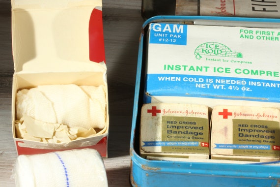 Johnson and Johnson Auto Kit First Aid Metal Stor… - image 6