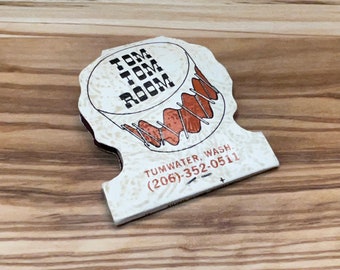 Tyee Motor Inn Restaurant Advertisement Book Of Matches Matchbook, Vintage Washington Restaurant Book Of Matches, Tobacco Pipe Candle Fire
