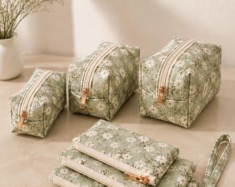 Estuche multiusos floral, neceser de maquillaje con diseño de margaritas, organizador de cables de viaje estético, estuche para lápices de algodón acolchado, tarjetero tipo cartera Coquette