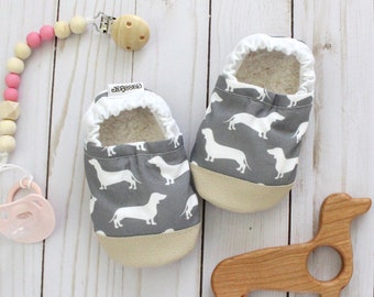 weiner dog baby shoes - dachshund baby booties - weiner dog kids slippers - vegan soft sole shoes - weiner dog baby shower gift - vegan gift