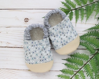 gray soft sole baby shoes - neutral baby shoes - neutral gift for baby - kids slippers - vegan soft sole shoes - rubber sole moccs for kids