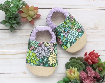 succulents baby shoes - succulents slippers - vegan soft sole baby shoes - baby shower gift - cactus shoes - gardening gift - garden baby