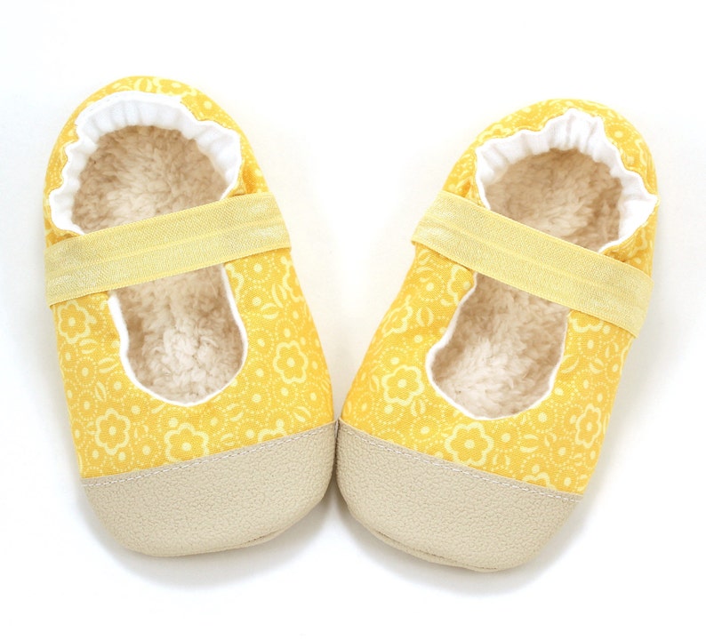 LAST PAIR 6-12 mos yellow mary janes baby girl shoes yellow flower mary jane baby booties toddler mary janes elastic shoes for baby girl