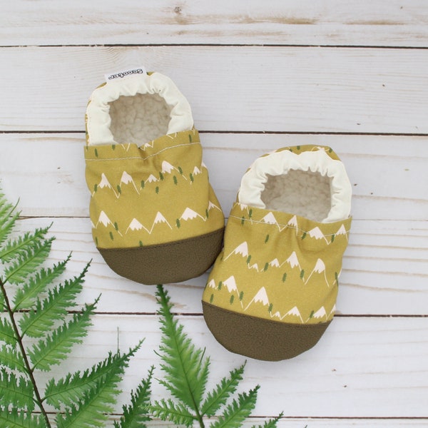 green mountain baby shoes - mountain baby shower gift - kids mountain slippers - vegan baby moccasins - minimalist footwear - gender neutral