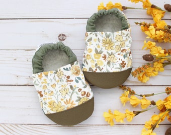 fall floral baby shoes - kids floral slippers - vegan soft sole shoes - floral theme baby shower gift - autumn baby gift - kids moccasins