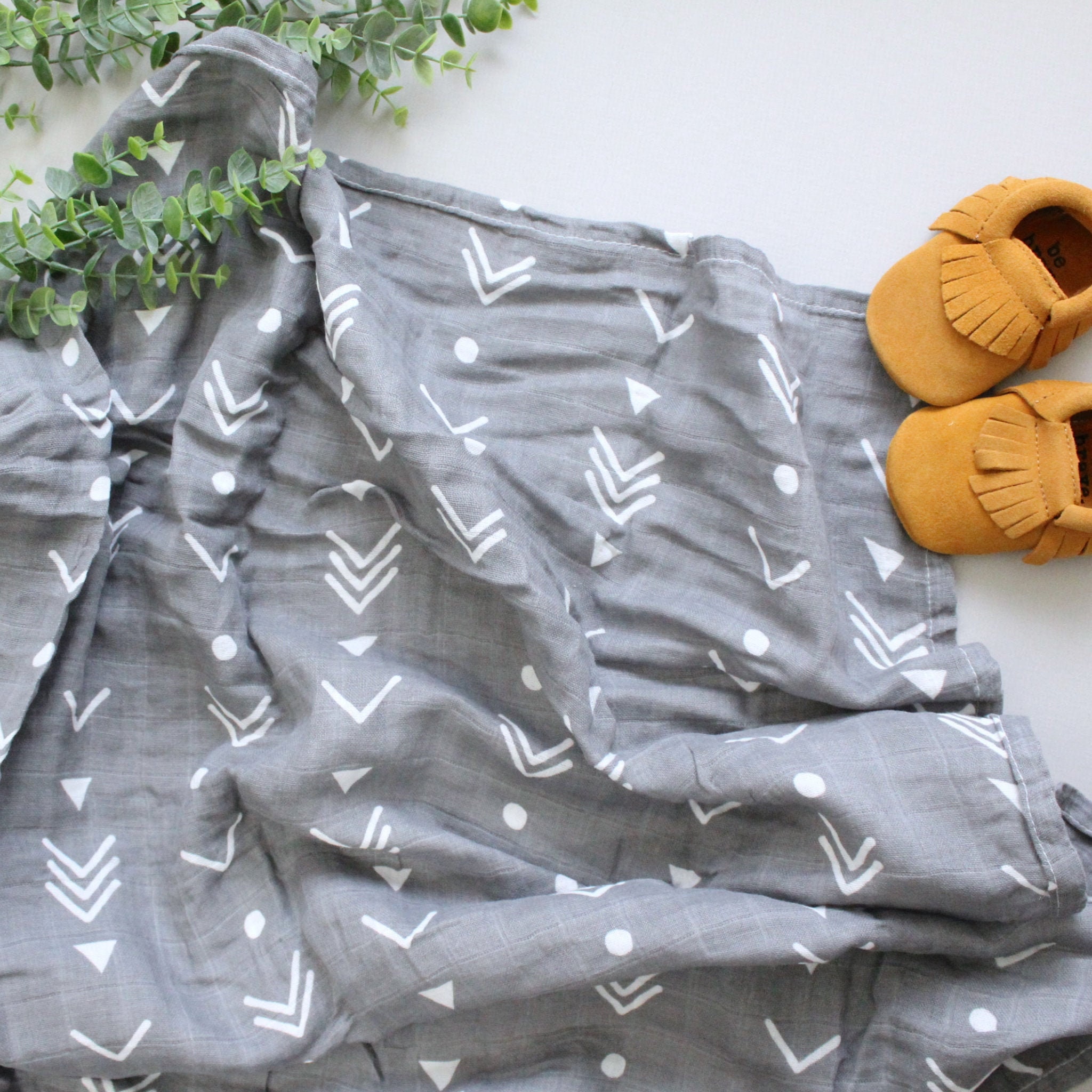 Couverture Grise de Bébé Aztèque - Couverture d'emmaillotage Mousseline d'allaitement Cadeau Neutre 