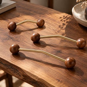 Tirador curvo de latón macizo y madera de nogal para cajones, tirador único para cómoda, herrajes minimalistas para armarios y gabinetes.