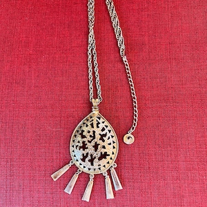 Vintage Lisner Pendant Necklace