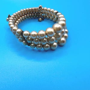 Vintage Champagne Color Faux Pearl Memory Wire Bracelet