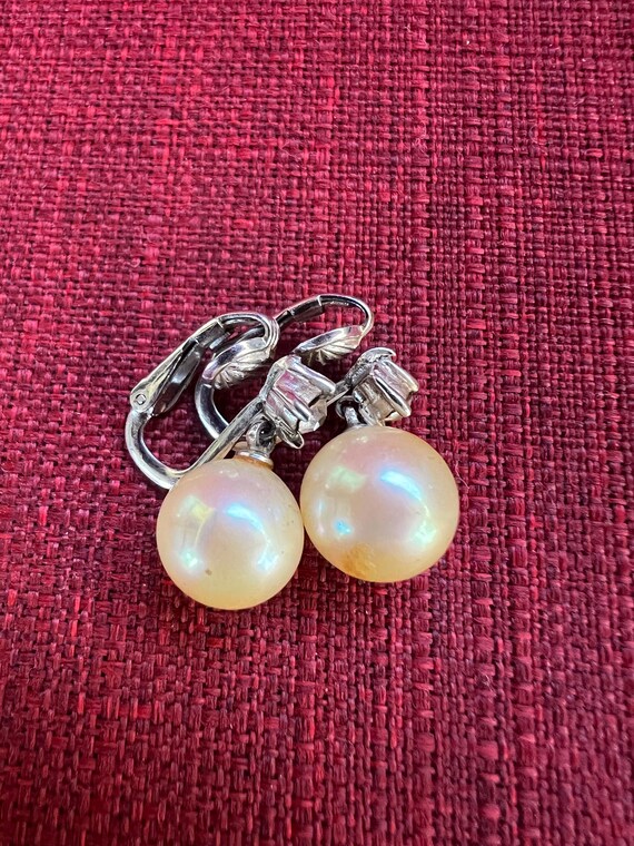 Vintage Ciner Faux Pearl Clip On Earrings - image 3