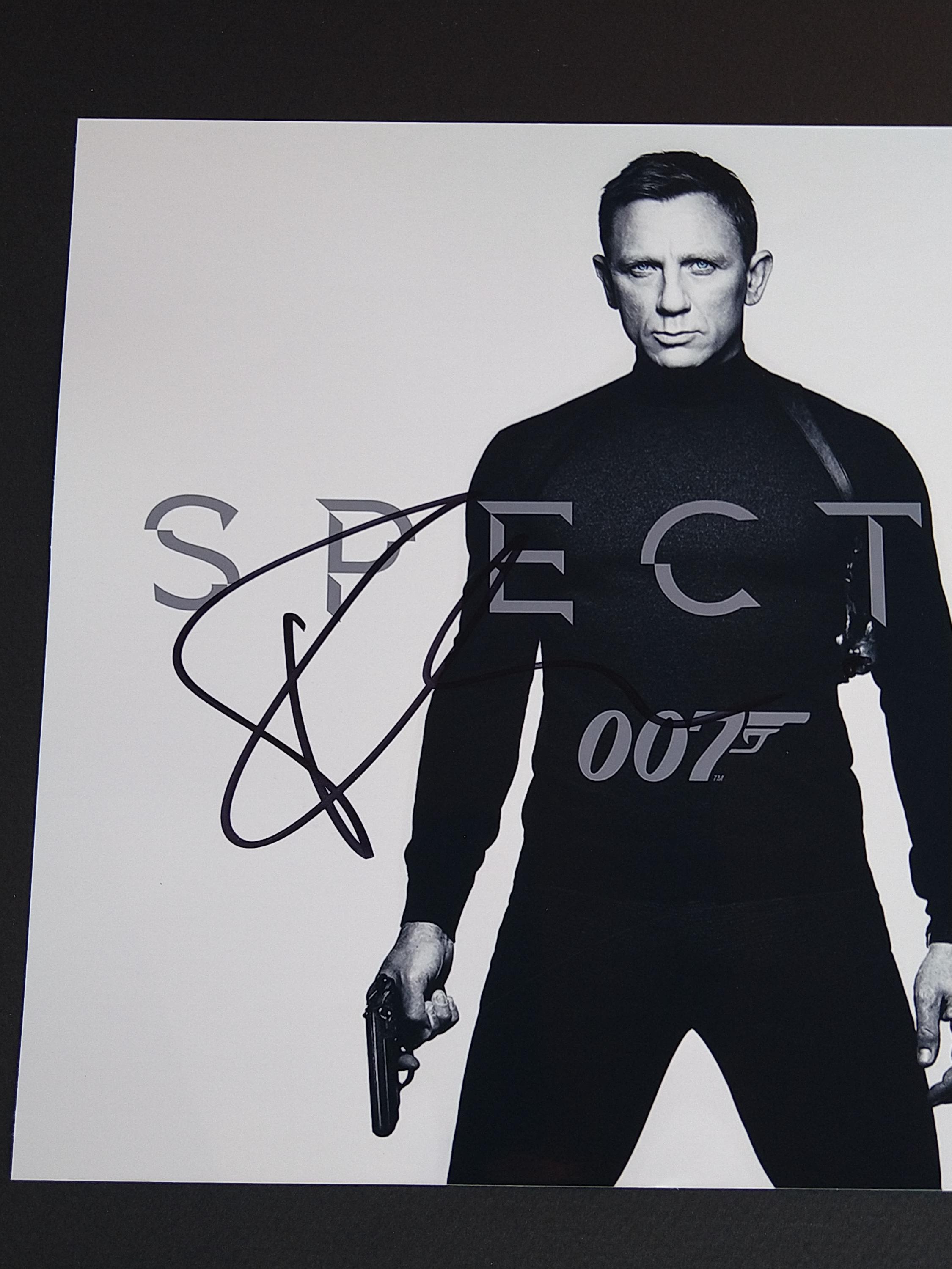 ダニエル・クレイグ直筆サイン入り写真 - 鑑定書付き - ジェームズ