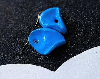 UTHA Earrings | Contemporary jewelry | Art jewelry