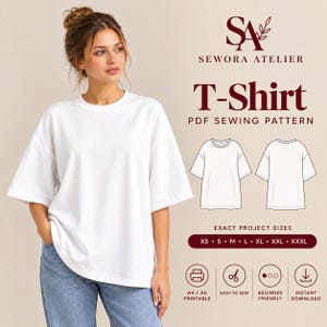 Könnte beinhalten: Ein weißes Oversize-T-Shirt mit Rundhalsausschnitt und kurzen Ärmeln. Das Bild enthält den Text SEWORA ATELIER T-Shirt PDF SEWING PATTERN, Größen von XS bis XXXL sowie Symbole für A4/A0-Druck, einfaches Nähen, Anfängerfreundlichkeit und Sofort-Download.